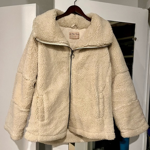 Raya Cozy Coat - Picture 8 of 9